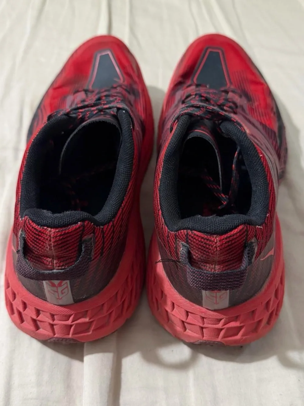 Men’s Hoka Speedgoat 4 Trail Running Shoes Cordovan High Risk Red Size 10 No Box